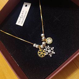 Collana Girocollo placcata oro, con pendenti fiocco di neve in Argento e Zirconi