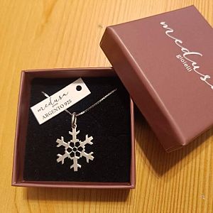 Catenina con Ciondolo Fiocco di Neve Grande in Argento rodiato